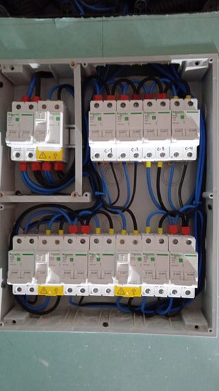 Reformas de baños, cocinas, electricidad y más