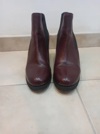 Tronchetti Bordeaux con tacco