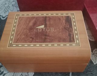 Reloj Lotus Oro Diamantes