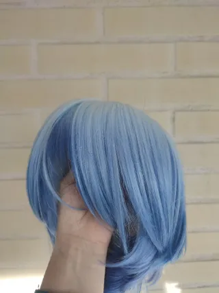 Peluca azul y blanca degradada