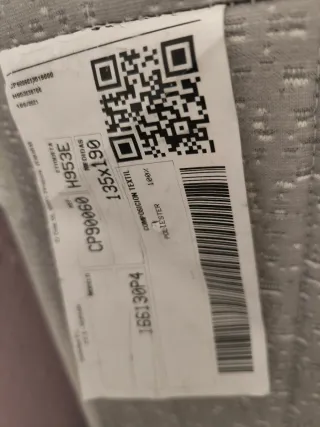 Colchón, somier y almohada