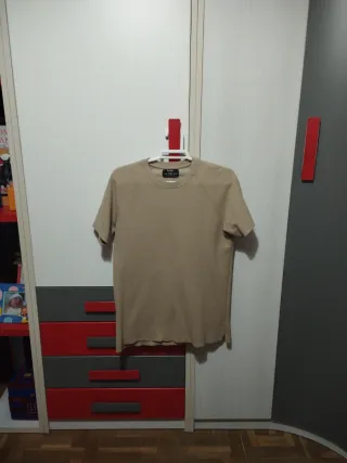 Camisetas Bershka Rosa y Beige Talla M