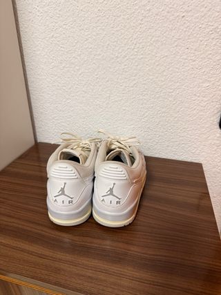 Zapatillas Jordan Legacy 312 Beige/Blanco