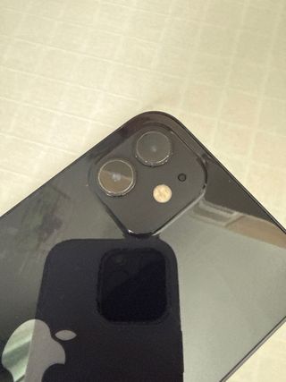 iPhone 12 Negro, muy buen estado.