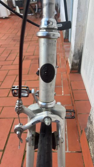 Bicicleta de carretera clásica HB