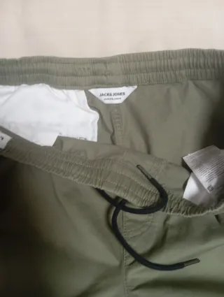 Pantalón jogger hombre verde