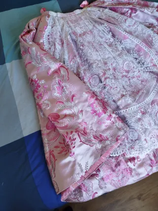 Traje de Fallera Rosa con zapatos talla 40