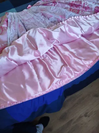 Traje de Fallera Rosa con zapatos talla 40