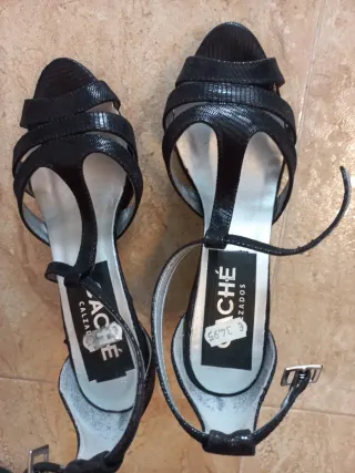 Sandalias de tacón Cache negras