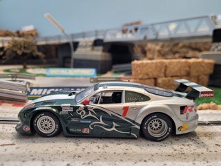 Coche de slot Hornby-Scalextric Jaguar XKRS