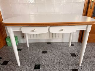 Mesa de cocina blanca, en madera, dos tamaños