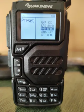 EMISORA MÁS 5 ACCESORIOS. NUEVA A ESTRENAR