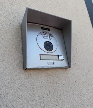 Visera Portero Automático Fermax