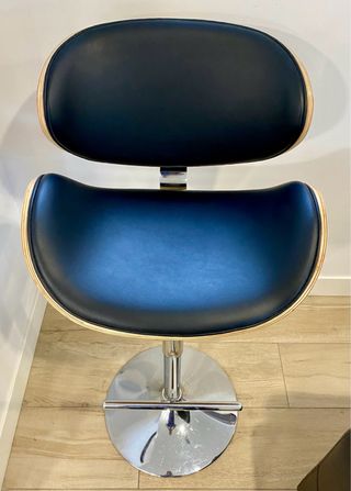 Taburetes polipiel y madera