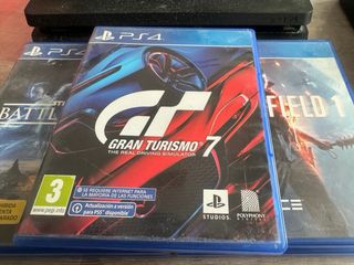 PS4 (PlayStation 4) con juegos