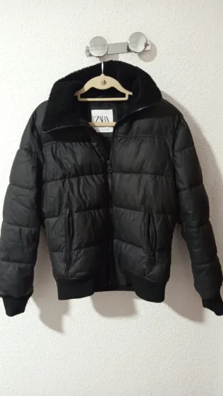 Chaqueta Zara negra acolchada, muy calentita