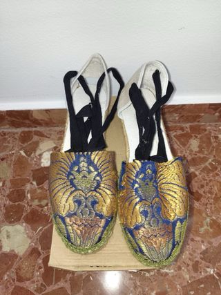 Traje de Fallera Azul y Dorado