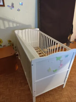 Culla bianca per neonato