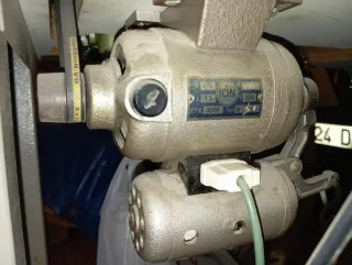 Máquina de coser Refrey Transforma