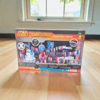 Domino Express Star Wars Death Star Attack