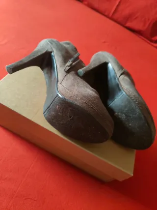 Botines de tacón alto grises