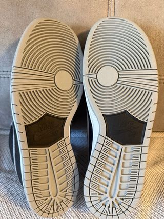 Nike SB Dunk Low Pro Gris y Negro