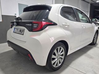 Toyota Yaris hybrid 2023