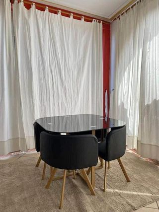 Mesa comedor cristal negro y 4 sillas