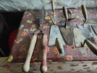 Attrezzi edilizia vari