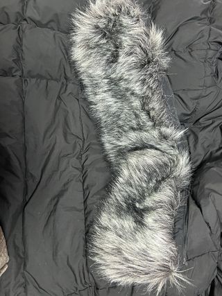 Abrigo The North Face con capucha de pelo