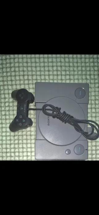 PlayStation 1 (PS1) Gris - Casi Perfecta