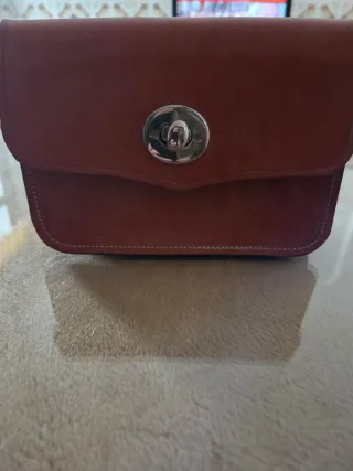 Riñonera de cuero hecha a mano