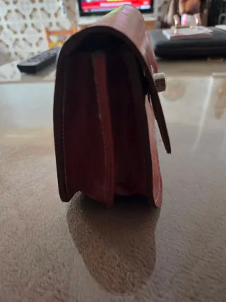 Riñonera de cuero hecha a mano