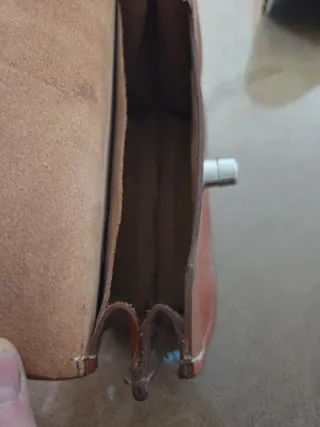 Riñonera de cuero hecha a mano