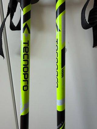 Esquís Decathlon niño 107 cm + bastones