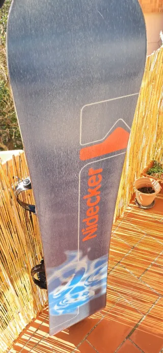 Tabla Snowboard 150cm + funda + Casco Rojo