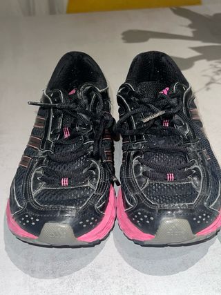 Zapatillas Adidas Negras y Rosas