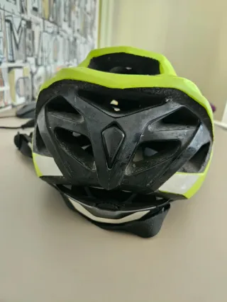 Casco Rockrider Amarillo