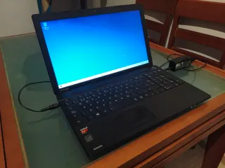 Toshiba Satellite - AMD A4 Quad Core - 500GB