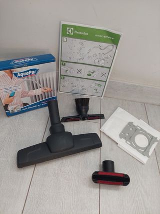 Aspiradora Electrolux Ergospace Roja