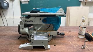 Ingletadora Makita Profesional LH1200FL