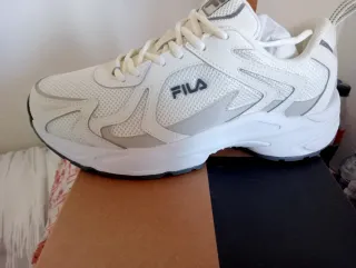 Zapatillas Fila Mujer Blancas y Grises Nuevas 42
