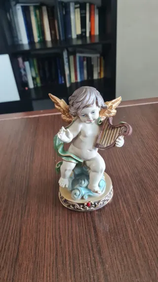 Figura Querubín Músico con Arpa