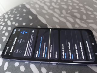 Samsung Galaxy Z Flip 4 Morado