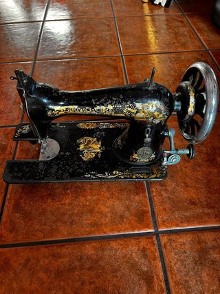 Máquina de coser Singer antigua