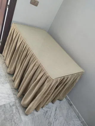 Mesa camilla madera y cristal + ropa camilla.