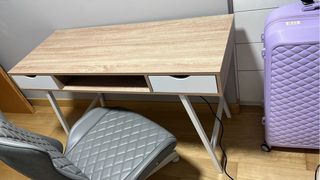 Mesa Escritorio IKEA + silla Madera y Metal