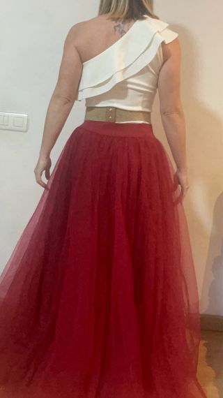 Conjunto Falda Tul Roja + Top Blanco + Cinturón Fl