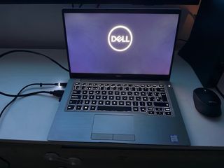 Portátil Dell Latitude 7400