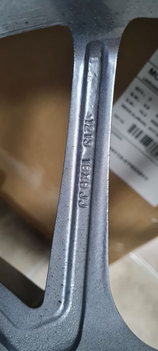 Llanta Mercedes 225/45 R18